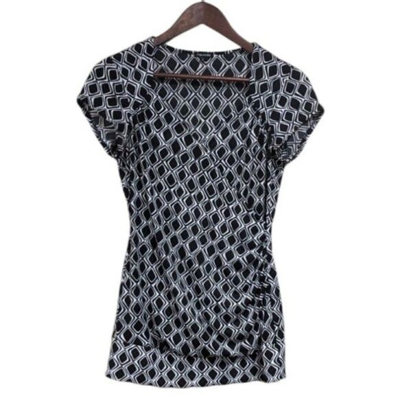 Maurices Black and‎ White Geometric Faux-Wrap Blouse, Size Medium - Picture 1 of 6